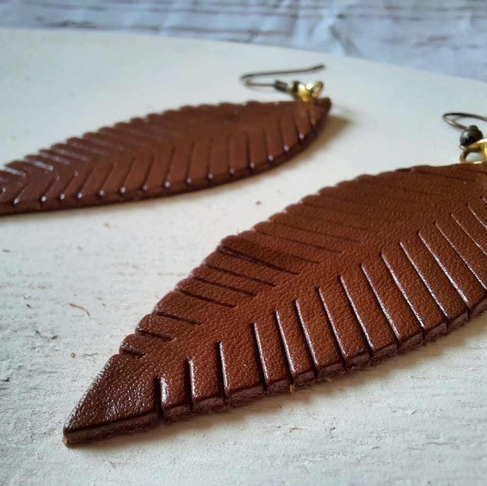 Leather feather boho dangling earrings